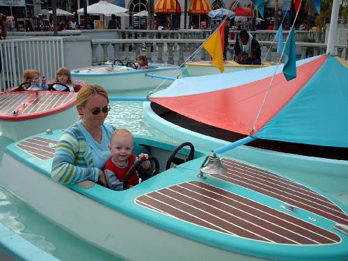 waterboats with atticus and mommy  .jpg 43.9K